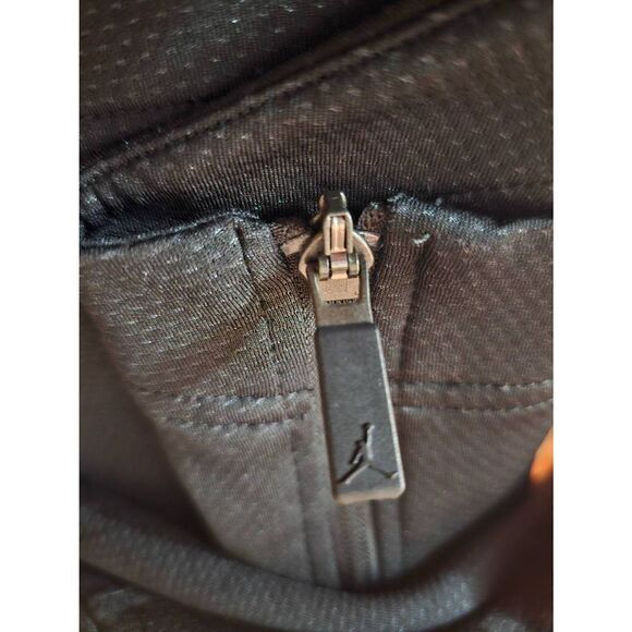 NBA Authentic Jordan Charlotte Hornets Short Sleeve Top, EUC - Picture 9 of 11